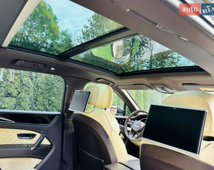 Черный Бентли Бентайга, объемом двигателя 5.95 л и пробегом 160 тыс. км за 89000 $, фото 28 на Automoto.ua