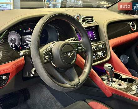 Чорний Бентлі Бентайга, об'ємом двигуна 4 л та пробігом 6 тис. км за 250000 $, фото 30 на Automoto.ua