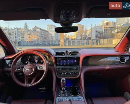 Черный Бентли Бентайга, объемом двигателя 5.95 л и пробегом 15 тыс. км за 220000 $, фото 30 на Automoto.ua