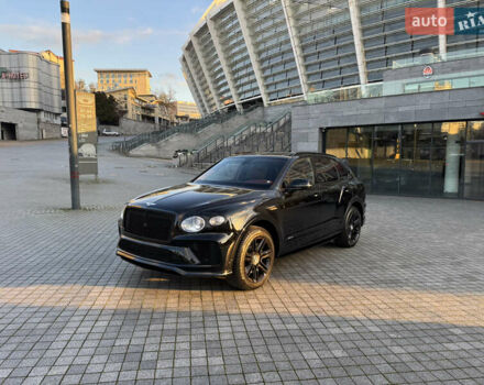 Черный Бентли Бентайга, объемом двигателя 5.95 л и пробегом 15 тыс. км за 220000 $, фото 2 на Automoto.ua