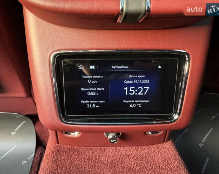 Черный Бентли Бентайга, объемом двигателя 5.95 л и пробегом 15 тыс. км за 220000 $, фото 41 на Automoto.ua