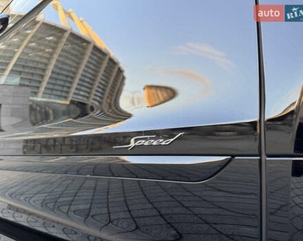 Черный Бентли Бентайга, объемом двигателя 5.95 л и пробегом 15 тыс. км за 220000 $, фото 10 на Automoto.ua