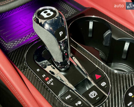 Чорний Бентлі Бентайга, об'ємом двигуна 4 л та пробігом 6 тис. км за 250000 $, фото 45 на Automoto.ua