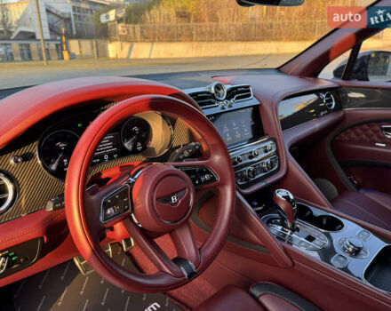 Черный Бентли Бентайга, объемом двигателя 5.95 л и пробегом 15 тыс. км за 220000 $, фото 20 на Automoto.ua