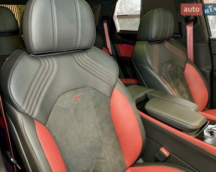 Чорний Бентлі Бентайга, об'ємом двигуна 4 л та пробігом 6 тис. км за 250000 $, фото 73 на Automoto.ua