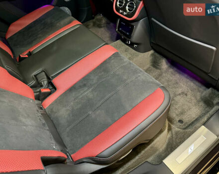 Чорний Бентлі Бентайга, об'ємом двигуна 4 л та пробігом 6 тис. км за 250000 $, фото 68 на Automoto.ua