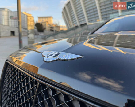 Черный Бентли Бентайга, объемом двигателя 5.95 л и пробегом 15 тыс. км за 220000 $, фото 15 на Automoto.ua