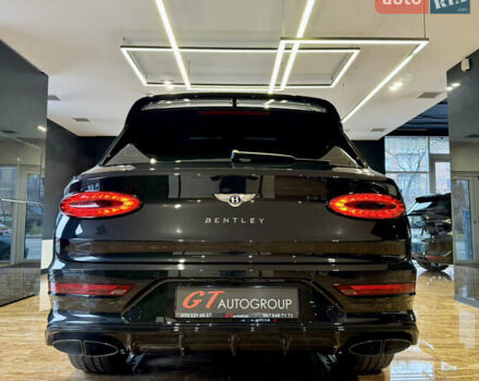 Чорний Бентлі Бентайга, об'ємом двигуна 4 л та пробігом 6 тис. км за 250000 $, фото 17 на Automoto.ua