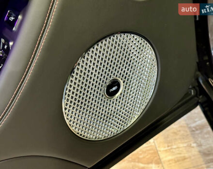 Чорний Бентлі Бентайга, об'ємом двигуна 4 л та пробігом 6 тис. км за 250000 $, фото 29 на Automoto.ua