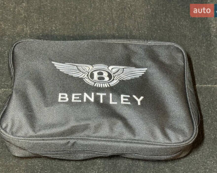 Чорний Бентлі Бентайга, об'ємом двигуна 4 л та пробігом 6 тис. км за 250000 $, фото 61 на Automoto.ua