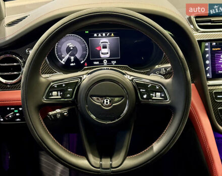 Чорний Бентлі Бентайга, об'ємом двигуна 4 л та пробігом 6 тис. км за 250000 $, фото 36 на Automoto.ua