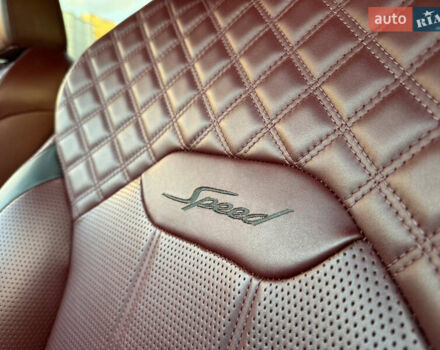 Черный Бентли Бентайга, объемом двигателя 5.95 л и пробегом 15 тыс. км за 220000 $, фото 23 на Automoto.ua