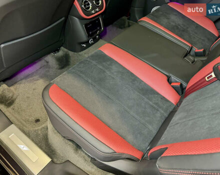 Чорний Бентлі Бентайга, об'ємом двигуна 4 л та пробігом 6 тис. км за 250000 $, фото 57 на Automoto.ua