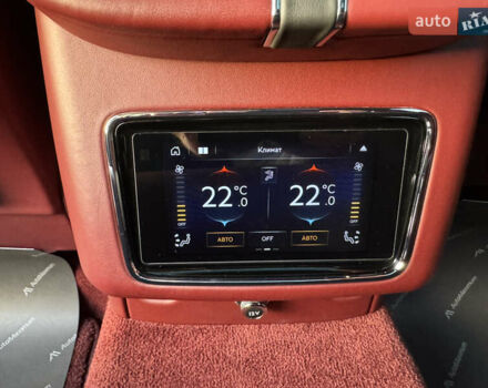 Черный Бентли Бентайга, объемом двигателя 5.95 л и пробегом 15 тыс. км за 220000 $, фото 40 на Automoto.ua