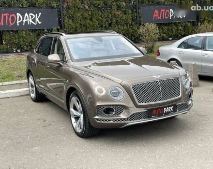 Бентли Бентайга, объемом двигателя 4 л и пробегом 65 тыс. км за 155000 $, фото 8 на Automoto.ua