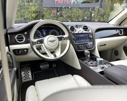 Бентли Бентайга, объемом двигателя 4 л и пробегом 65 тыс. км за 155000 $, фото 15 на Automoto.ua