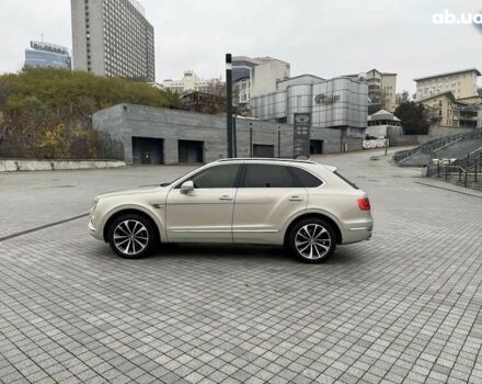 Бентлі Бентайга, об'ємом двигуна 6 л та пробігом 44 тис. км за 119999 $, фото 4 на Automoto.ua