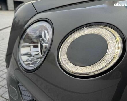 Бентли Бентайга, объемом двигателя 6 л и пробегом 49 тыс. км за 179000 $, фото 12 на Automoto.ua