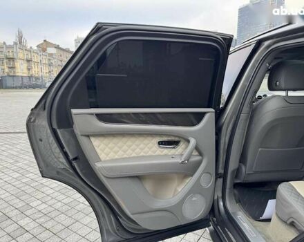 Бентли Бентайга, объемом двигателя 6 л и пробегом 49 тыс. км за 179000 $, фото 27 на Automoto.ua
