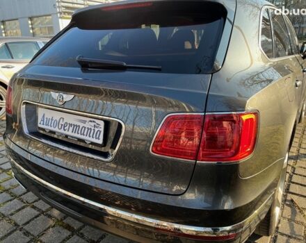 Бентли Бентайга, объемом двигателя 4 л и пробегом 2 тыс. км за 211883 $, фото 36 на Automoto.ua