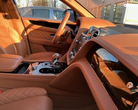 Бентли Бентайга, объемом двигателя 4 л и пробегом 2 тыс. км за 211883 $, фото 14 на Automoto.ua