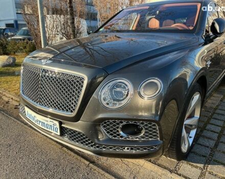 Бентли Бентайга, объемом двигателя 4 л и пробегом 2 тыс. км за 211883 $, фото 22 на Automoto.ua