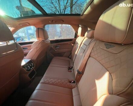 Бентли Бентайга, объемом двигателя 4 л и пробегом 2 тыс. км за 211883 $, фото 12 на Automoto.ua