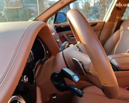 Бентли Бентайга, объемом двигателя 4 л и пробегом 2 тыс. км за 211883 $, фото 5 на Automoto.ua