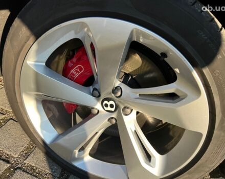 Бентли Бентайга, объемом двигателя 4 л и пробегом 2 тыс. км за 211883 $, фото 18 на Automoto.ua