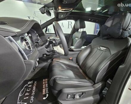 Бентли Бентайга, объемом двигателя 0 л и пробегом 44 тыс. км за 171999 $, фото 21 на Automoto.ua