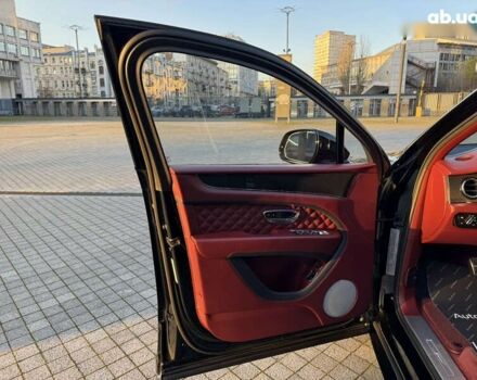 Бентли Бентайга, объемом двигателя 6 л и пробегом 15 тыс. км за 230000 $, фото 16 на Automoto.ua