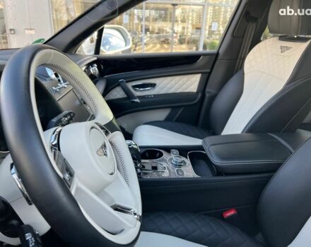 Бентли Бентайга 2021 в Киеве на Automoto.ua Бентли Бентайга, объемом двигателя 6 л и пробегом 4 тыс. км за 244747 $, фото 13 на Automoto.ua