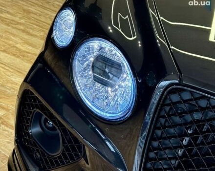 Бентли Бентайга, объемом двигателя 4 л и пробегом 6 тыс. км за 250000 $, фото 3 на Automoto.ua