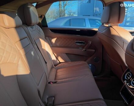 Бентли Бентайга, объемом двигателя 4 л и пробегом 2 тыс. км за 211883 $, фото 16 на Automoto.ua