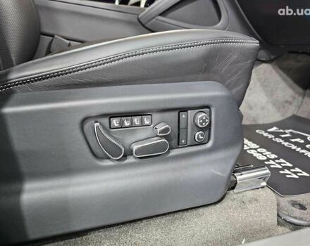 Бентли Бентайга, объемом двигателя 0 л и пробегом 44 тыс. км за 171999 $, фото 17 на Automoto.ua