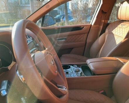 Бентли Бентайга, объемом двигателя 4 л и пробегом 2 тыс. км за 211883 $, фото 6 на Automoto.ua