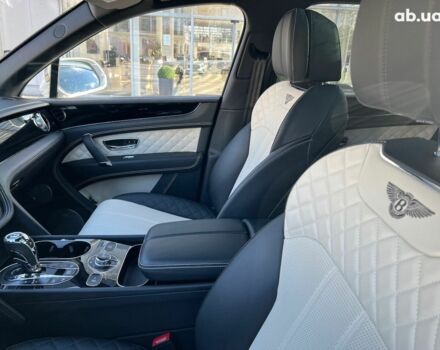Бентли Бентайга 2021 в Киеве на Automoto.ua Бентли Бентайга, объемом двигателя 6 л и пробегом 4 тыс. км за 244747 $, фото 2 на Automoto.ua
