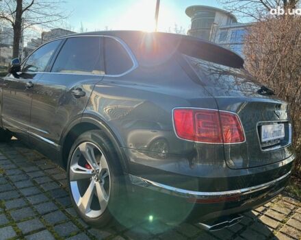 Бентли Бентайга, объемом двигателя 4 л и пробегом 2 тыс. км за 211883 $, фото 37 на Automoto.ua