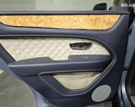 Бентли Бентайга, объемом двигателя 4 л и пробегом 8 тыс. км за 209999 $, фото 13 на Automoto.ua