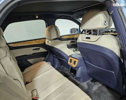 Бентли Бентайга, объемом двигателя 4 л и пробегом 8 тыс. км за 209999 $, фото 14 на Automoto.ua