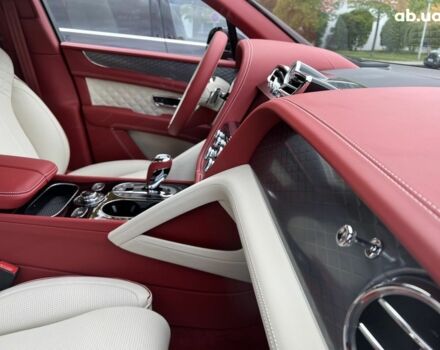 Бентли Бентайга 2022 в Киеве на Automoto.ua Бентли Бентайга, объемом двигателя 4 л и пробегом 0 тыс. км за 322128 $, фото 43 на Automoto.ua