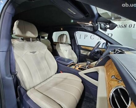 Бентли Бентайга, объемом двигателя 4 л и пробегом 8 тыс. км за 209999 $, фото 5 на Automoto.ua
