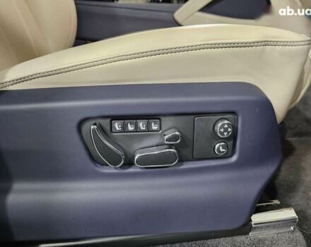 Бентли Бентайга, объемом двигателя 4 л и пробегом 8 тыс. км за 209999 $, фото 20 на Automoto.ua