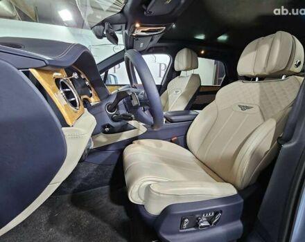 Бентли Бентайга, объемом двигателя 4 л и пробегом 8 тыс. км за 209999 $, фото 22 на Automoto.ua