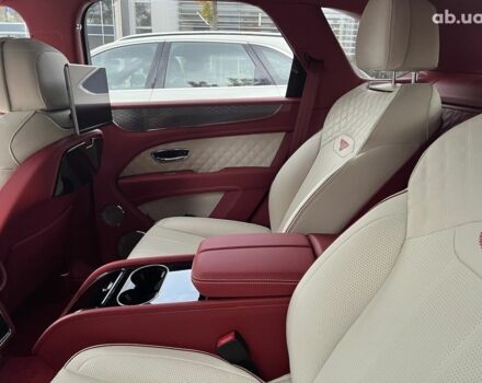 Бентли Бентайга 2022 в Киеве на Automoto.ua Бентли Бентайга, объемом двигателя 4 л и пробегом 0 тыс. км за 322128 $, фото 38 на Automoto.ua