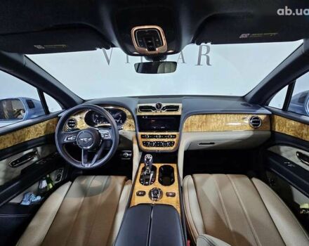 Бентли Бентайга, объемом двигателя 4 л и пробегом 8 тыс. км за 209999 $, фото 16 на Automoto.ua