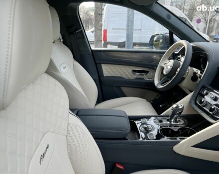 Бентлі Бентайга, об'ємом двигуна 4 л та пробігом 1 тис. км за 307456 $, фото 5 на Automoto.ua