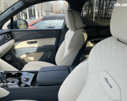 Бентлі Бентайга, об'ємом двигуна 4 л та пробігом 1 тис. км за 307456 $, фото 33 на Automoto.ua
