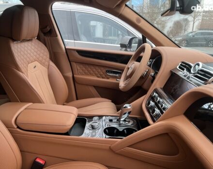 Бентли Бентайга 2023 в Киеве на Automoto.ua Бентли Бентайга, объемом двигателя 4 л и пробегом 1 тыс. км за 317128 $, фото 34 на Automoto.ua