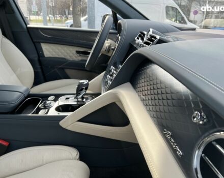 Бентлі Бентайга, об'ємом двигуна 4 л та пробігом 1 тис. км за 307456 $, фото 3 на Automoto.ua